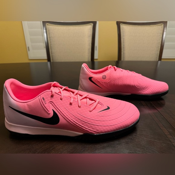 New Nike Phantom GX 2 Academy IC Mad Brillliance Pack Pink Soccer Cleats Size 11 - Picture 2 of 14